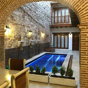 Отель Akel House