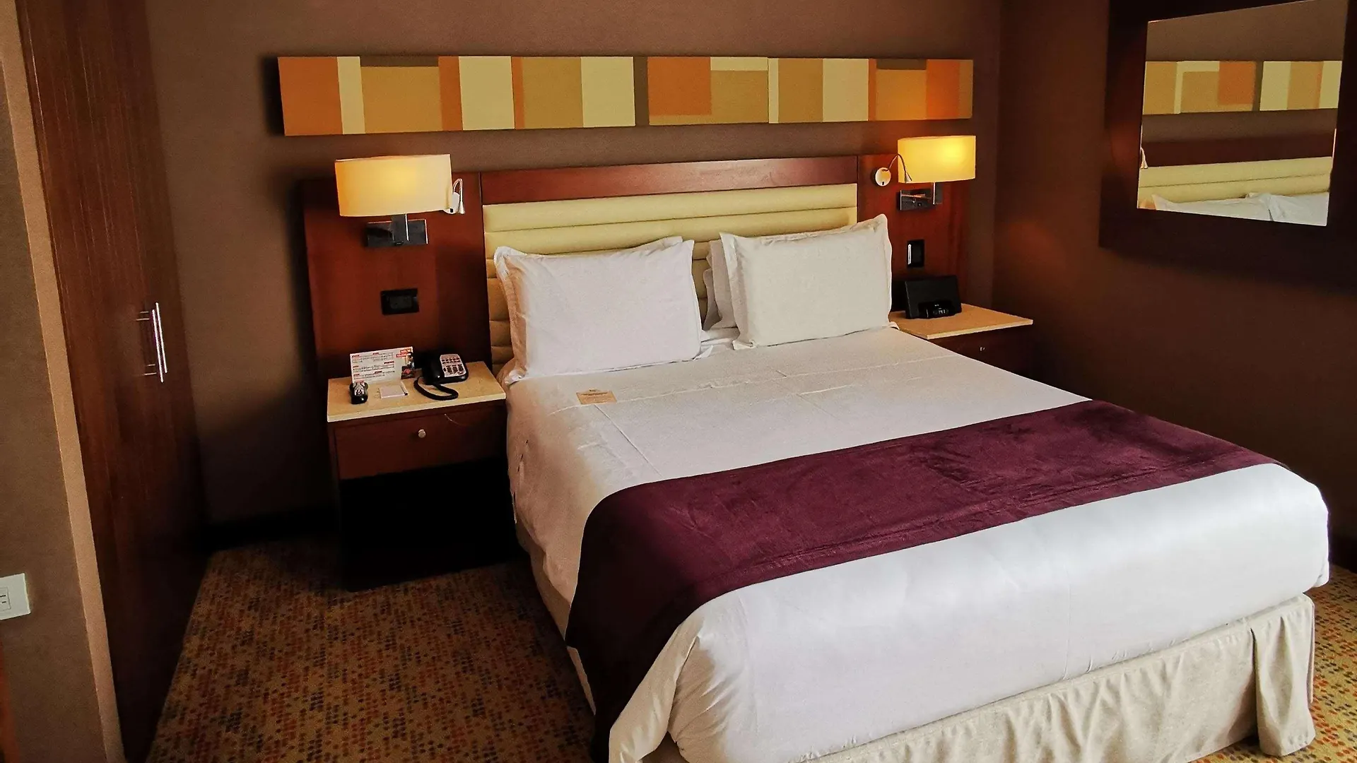 Mercure Bogota Calle 100 4*,