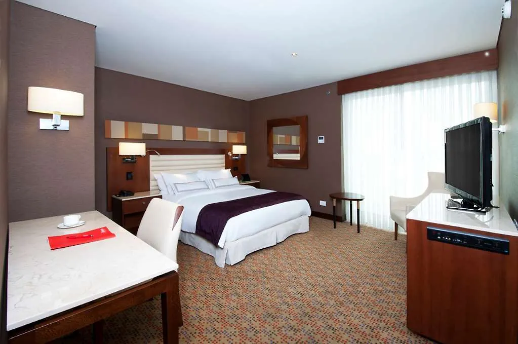 Mercure Bogota Calle 100 4*,